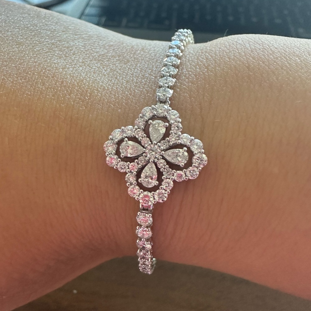 Lab grown diamond bracelet 4.567 ct on 18k white gold (17cm)